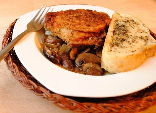 Caramelized Mushroom and Chicken with Buttery Herb Bread