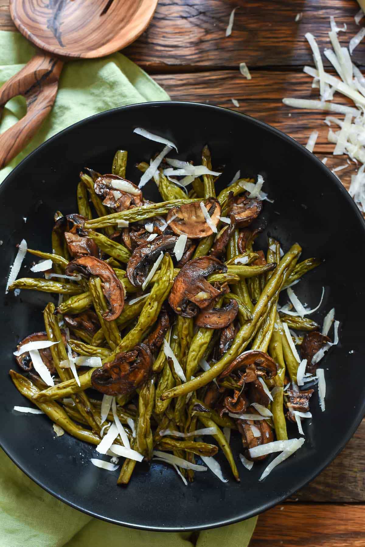 These Balsamic Roasted Green Beans and Mushrooms are a great easy side dish with tons of flavor!