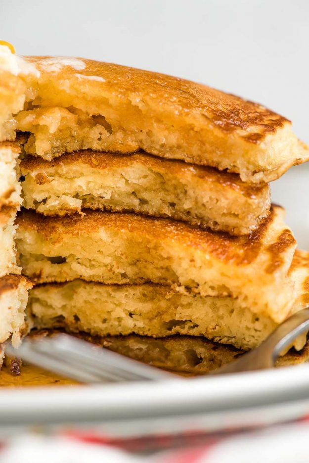 Perfect Fluffy Buttermilk Pancakes | Neighborfood