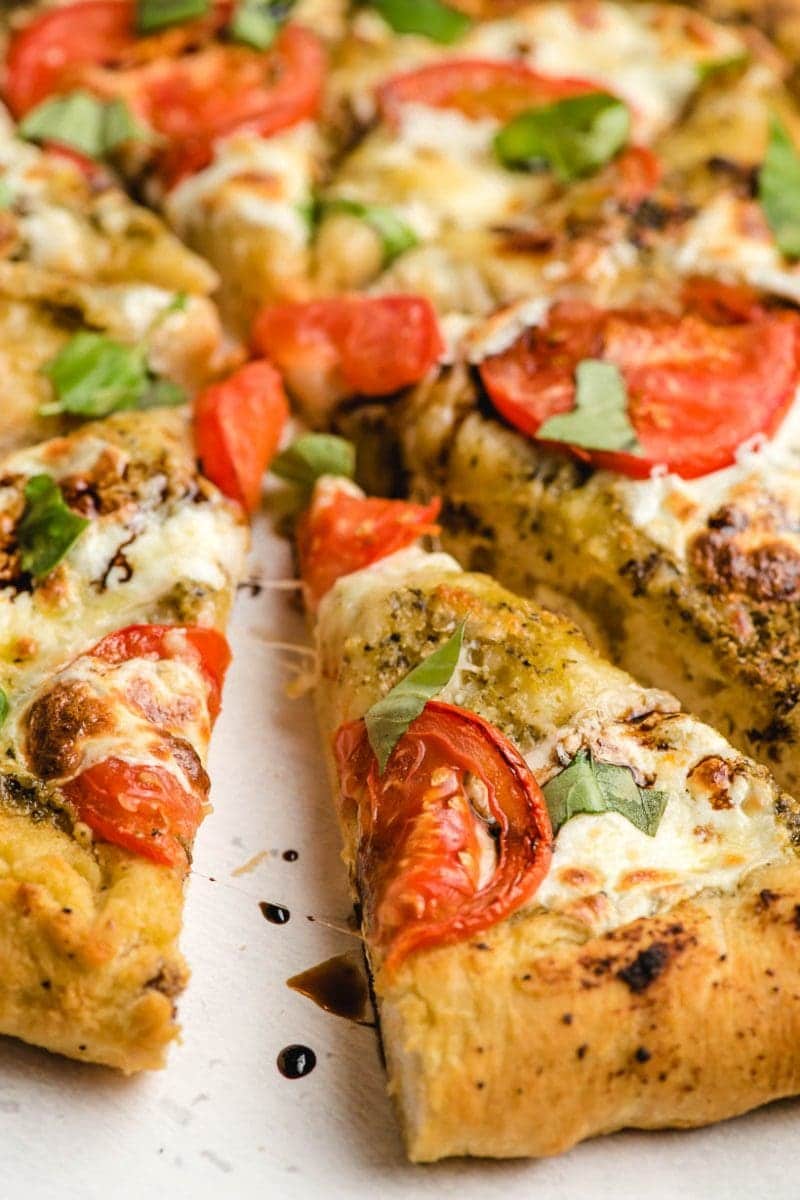 Caprese Pizza | Neighborfood
