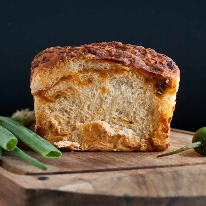 Cheesy Jalapeno Bread