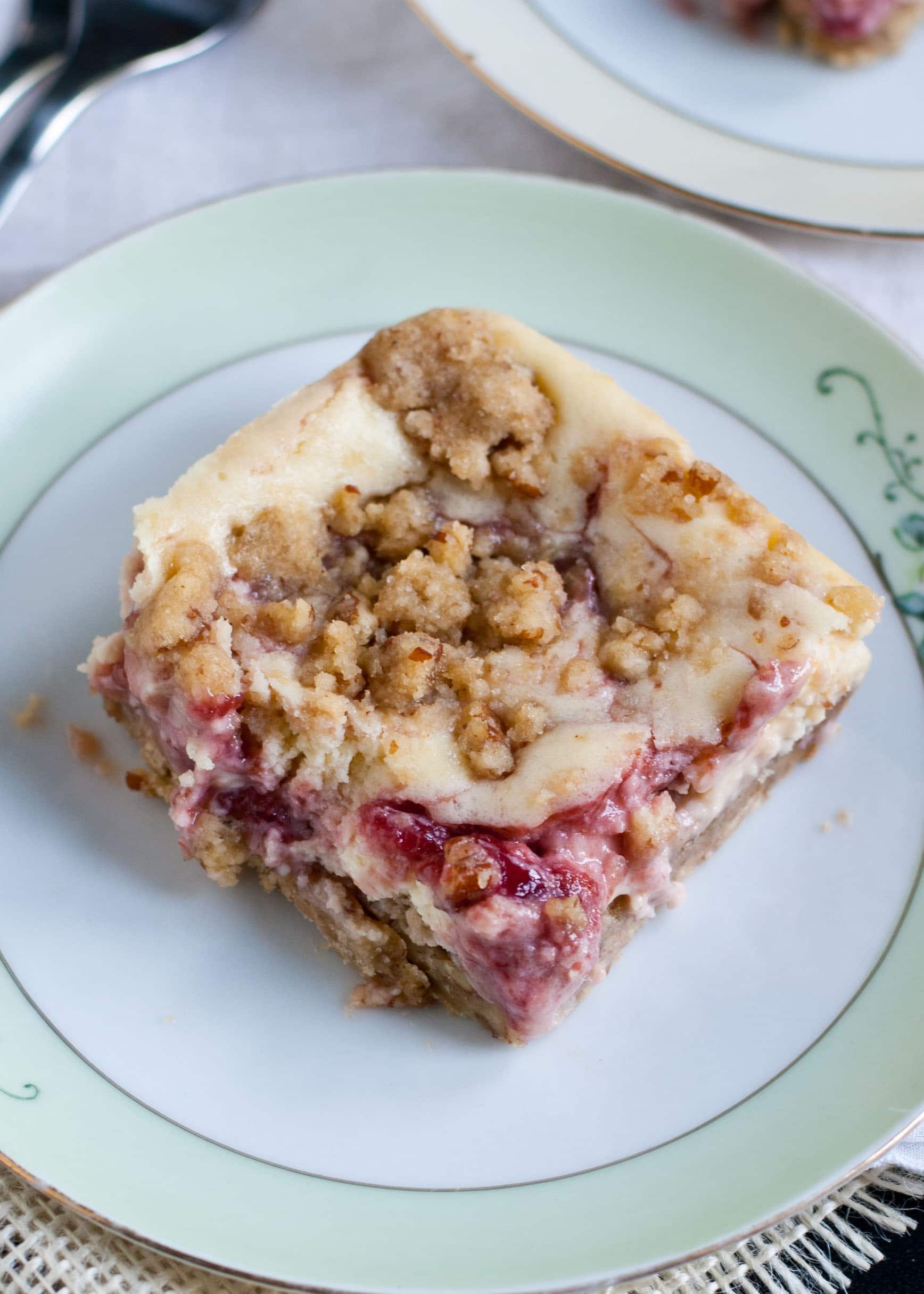 Raspberry Swirl Cheesecake Dream Bars | Neighborfoodblog.com