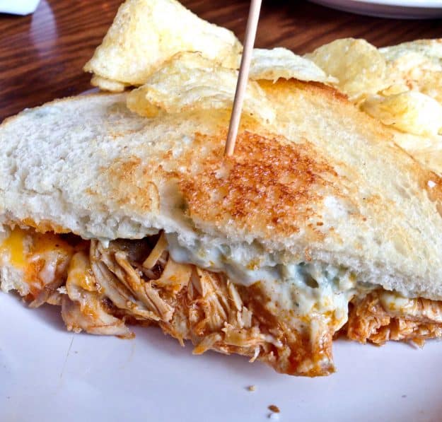 Olde Towne Tavern Review | Neighborfoodblog.com