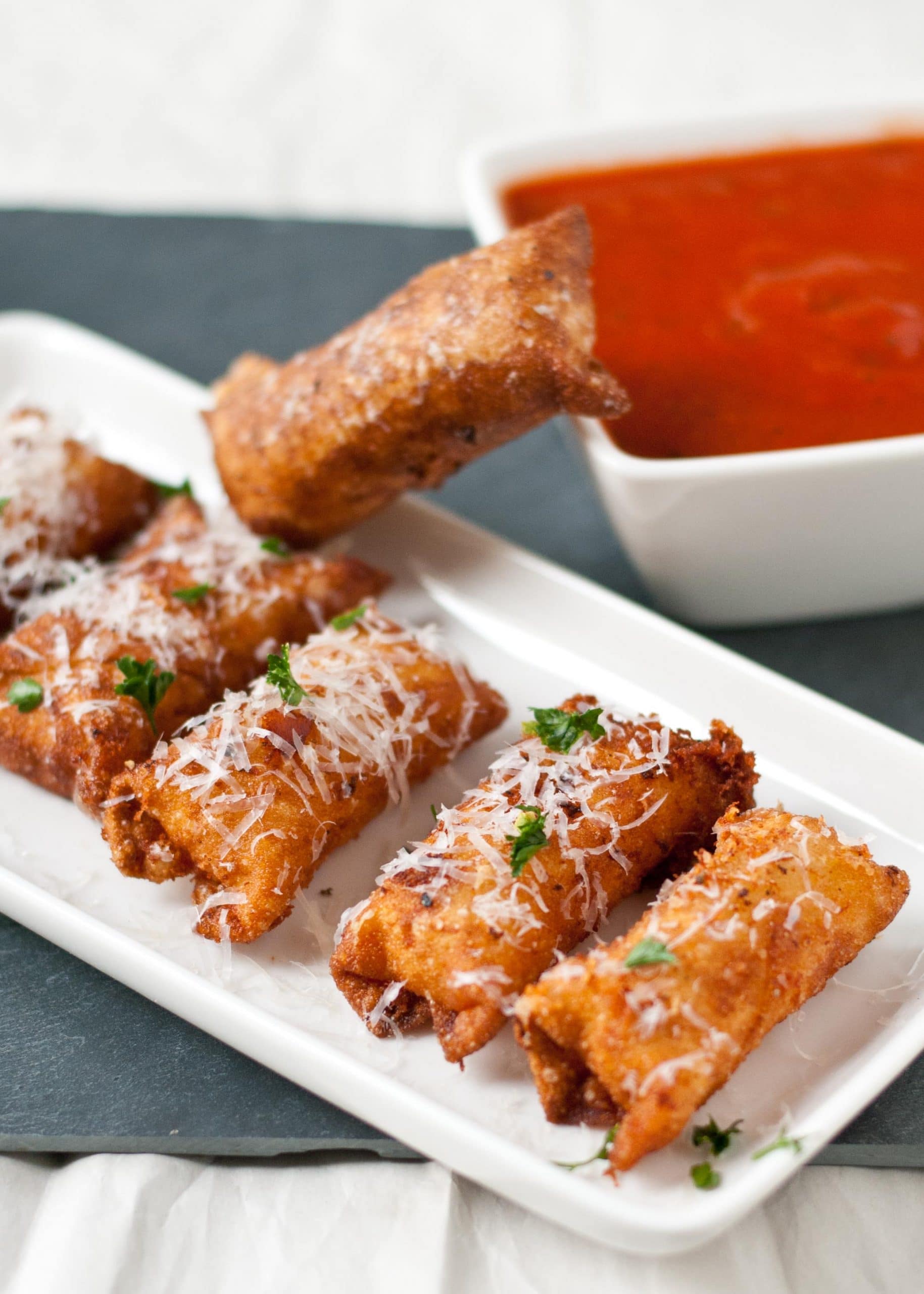 Crispy Wonton Mozzarella Sticks | Neighborfoodblog.com