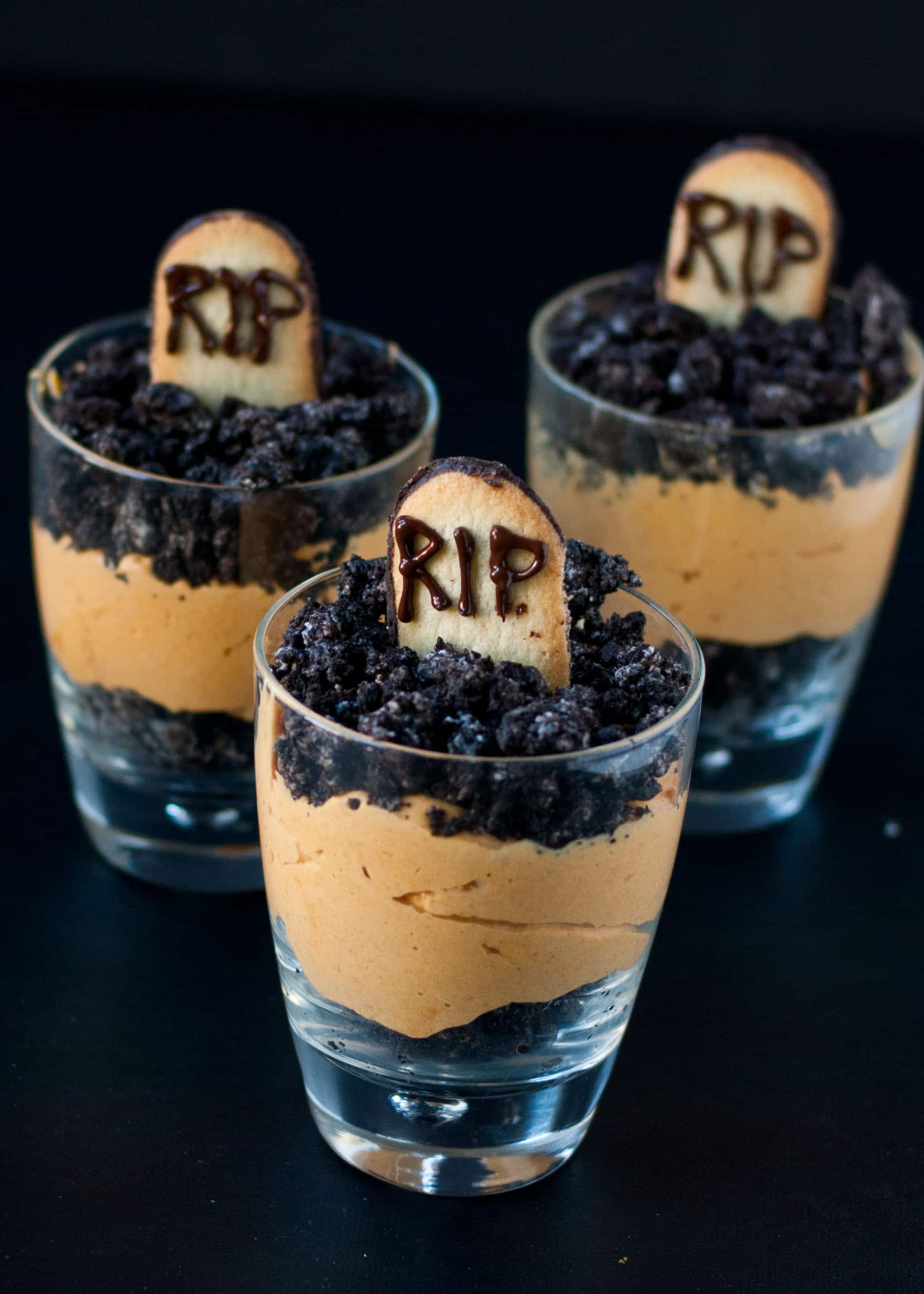 Pumpkin Dirt Pudding Graveyard Parfaits | Neighborfoodblog.com #pumpkin #Halloween #recipe