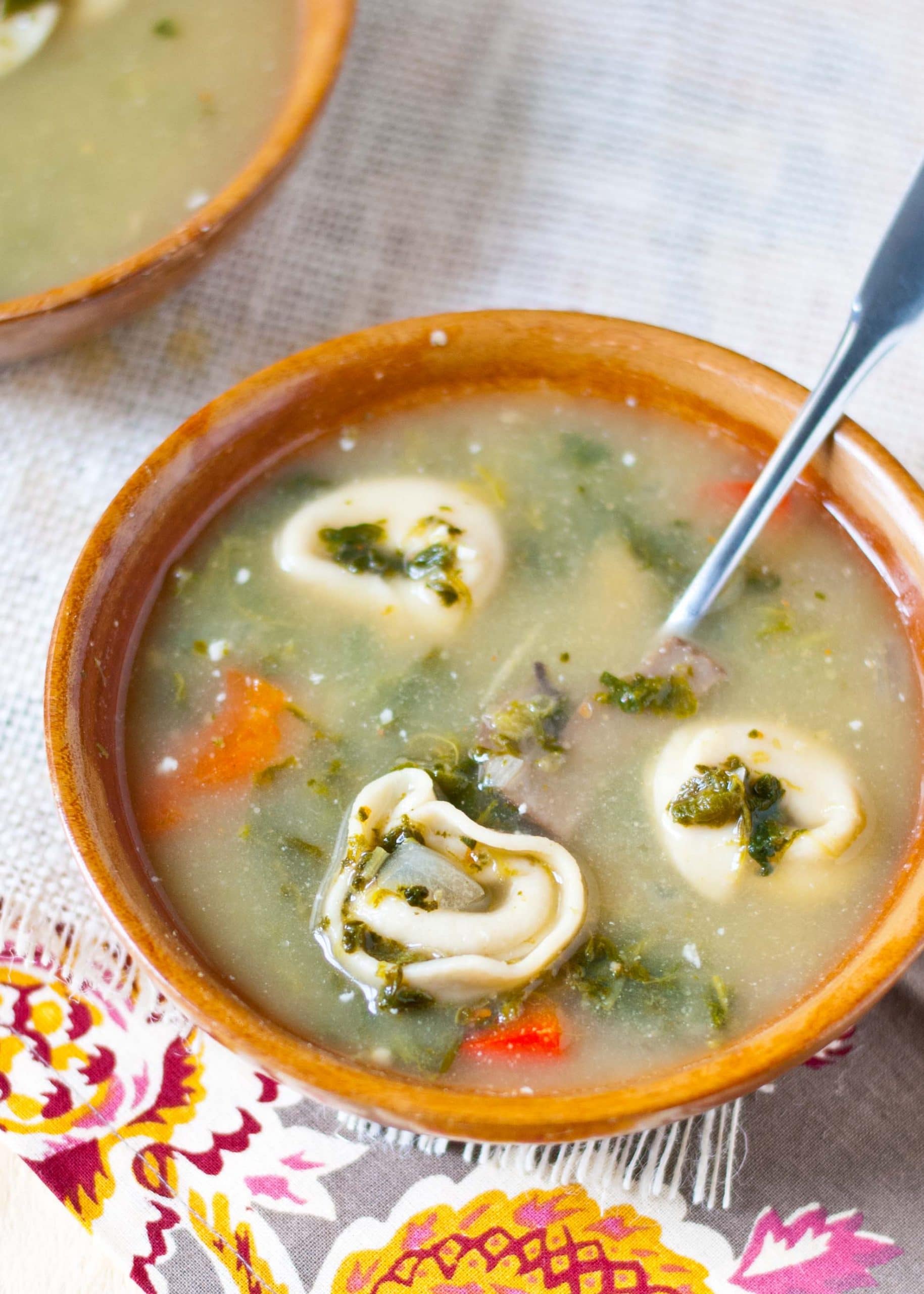 One Pot Spinach and Mushroom Tortellini Soup | Neighborfoodblog.com