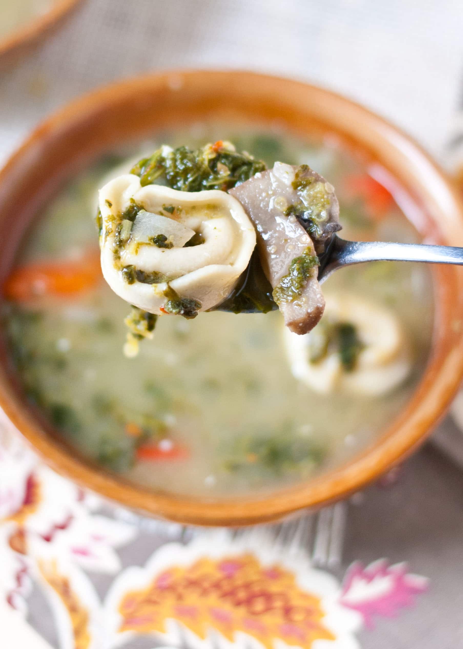 One Pot Spinach and Mushroom Tortellini Soup | Neighborfoodblog.com