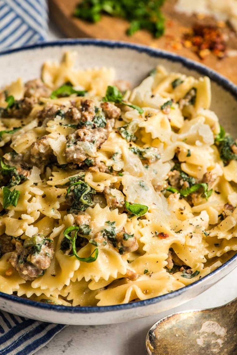 Creamy Italian Sausage Pasta with Kale | NeighborFood