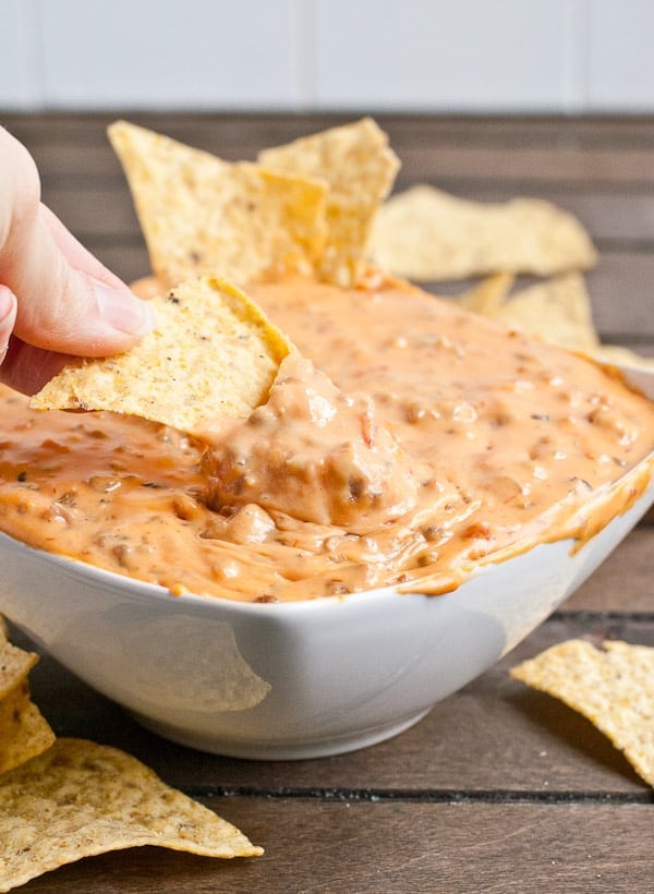 Slow Cooker Queso Dip from neighborfoodblog.com