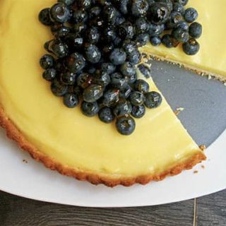 Lime tart with blueberries | Guest Post from gotta get baked