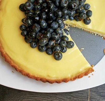 Lime tart with blueberries | Guest Post from gotta get baked