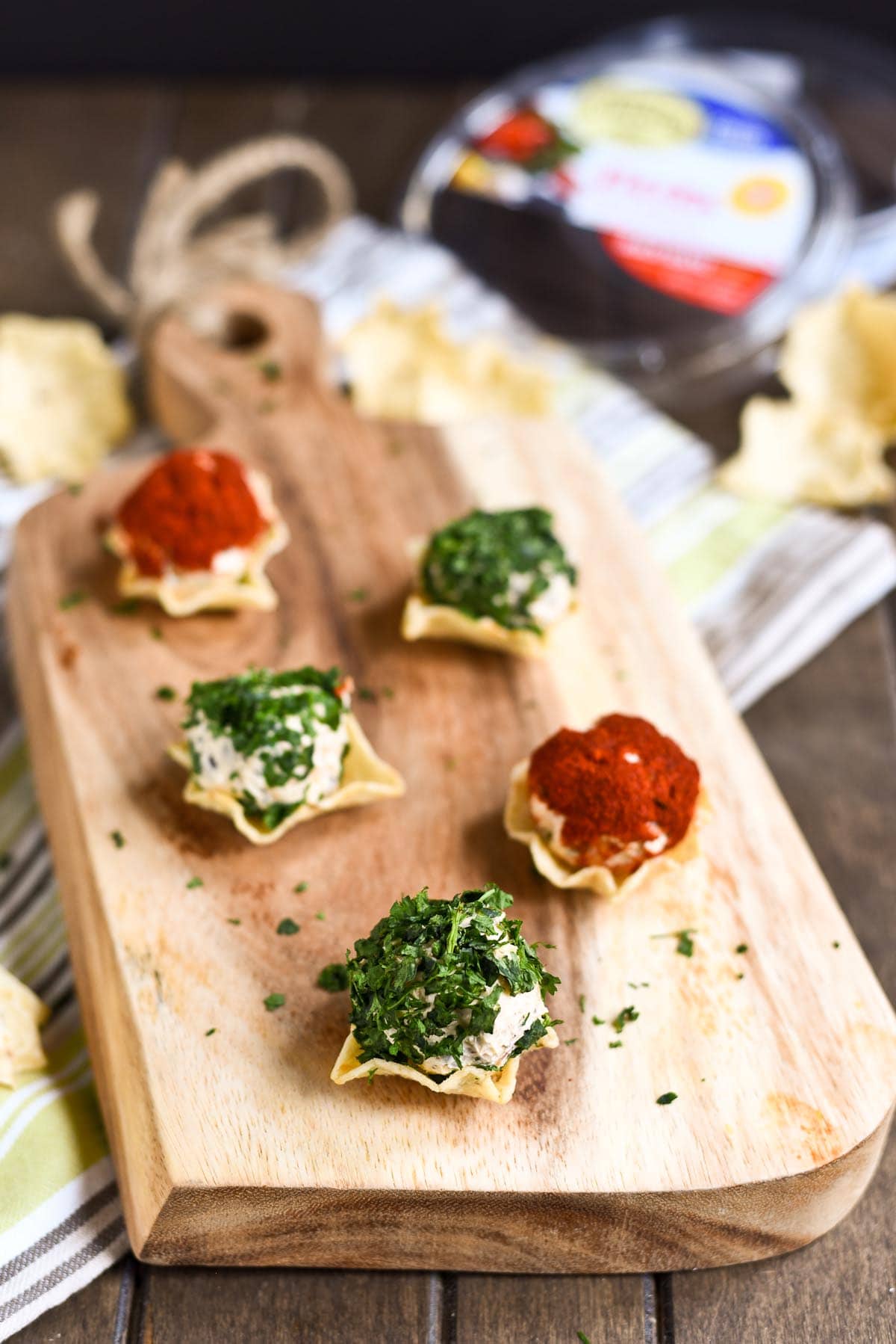 These four ingredient Fiesta Mini Cheese Balls are the perfect party appetizer!