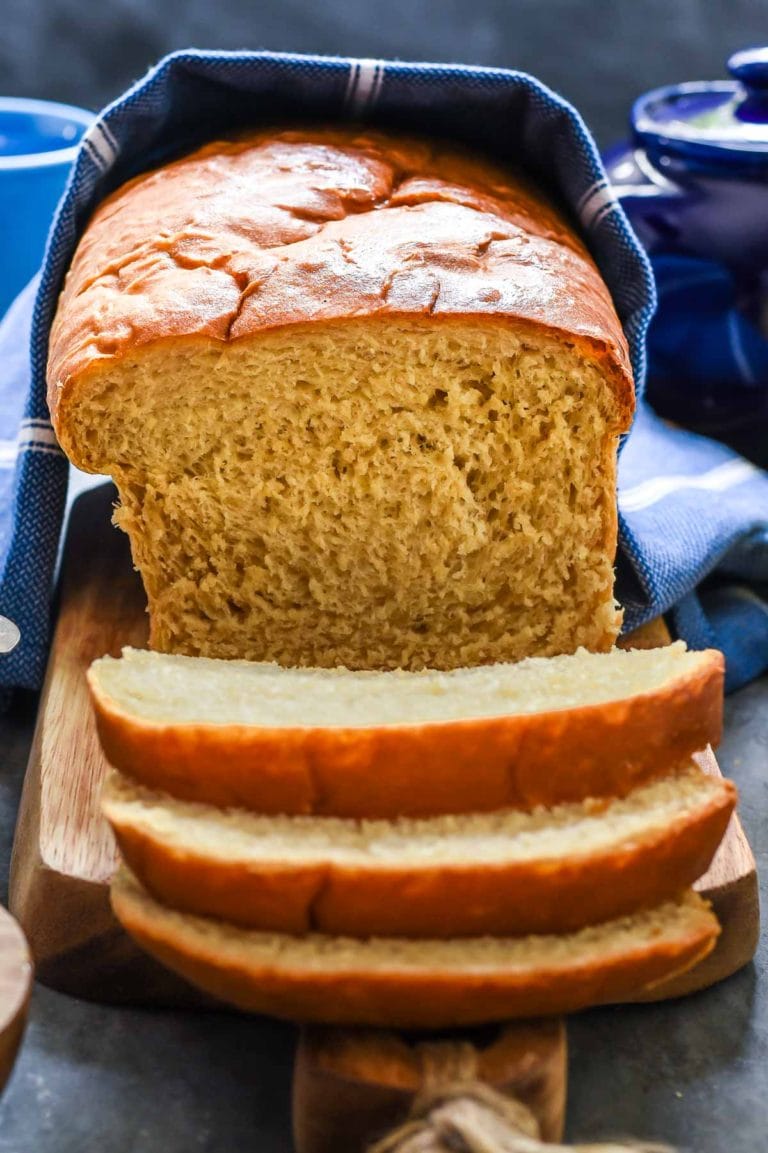 Homemade Amish White Bread | NeighborFood