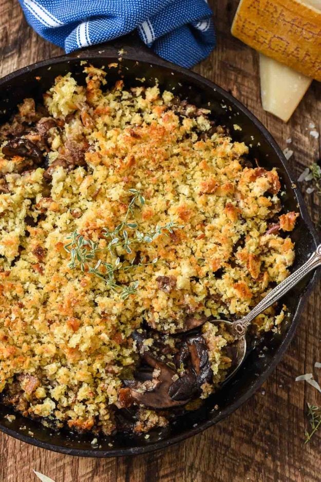Baked Mushrooms with Red Wine and Parmesan | NeighborFood