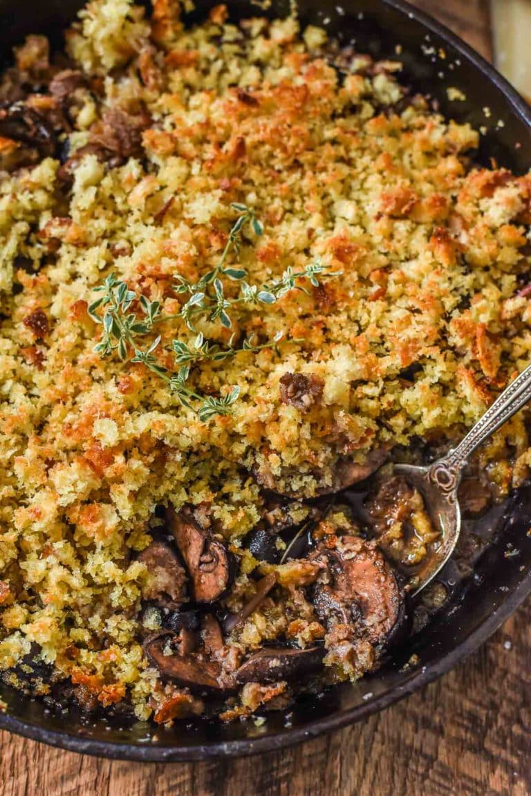 Baked Mushrooms with Red Wine and Parmesan Crumbs