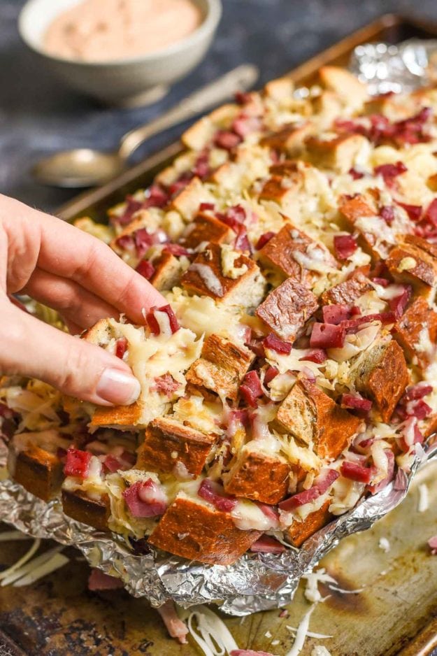 Get all the great flavors of a reuben sandwich in this easy to make Pull Apart Reuben Bread!