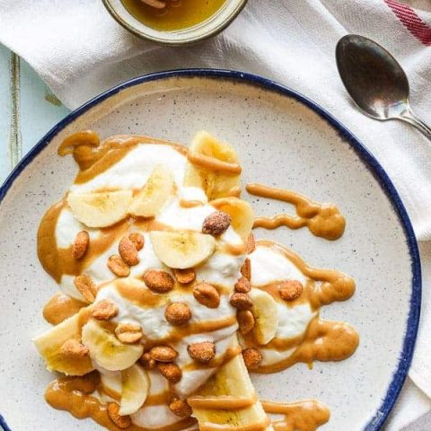Get a healthy, fun breakfast on the table in five minutes with these Peanut Butter Breakfast Banana Splits!