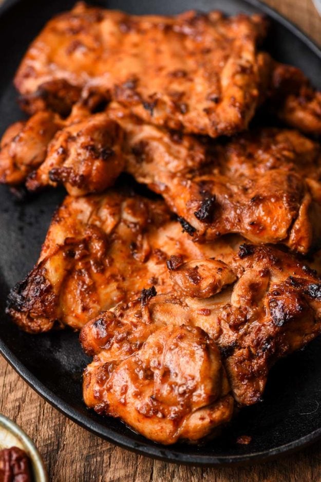 close up image of grilled spicy chicken marinade