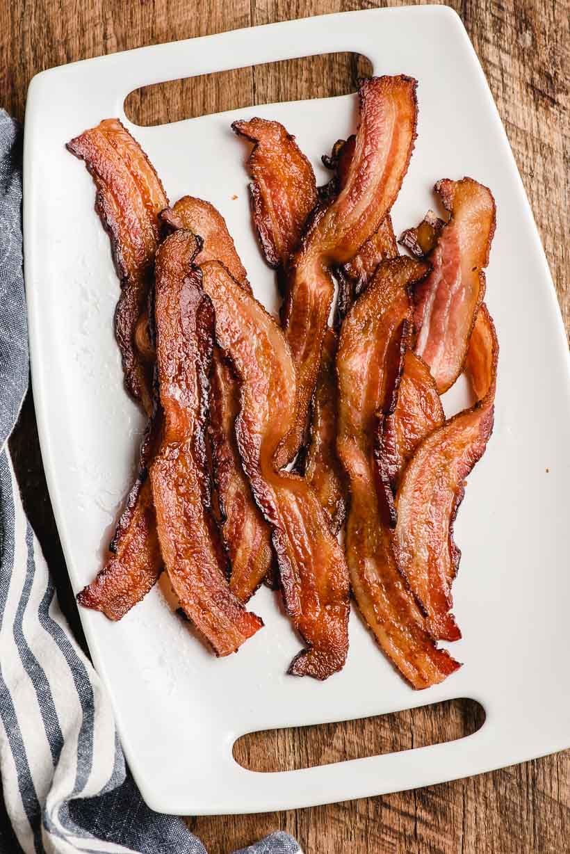 Oven Bacon (in a cast iron skillet!) 🥓 - Cast Iron Keto