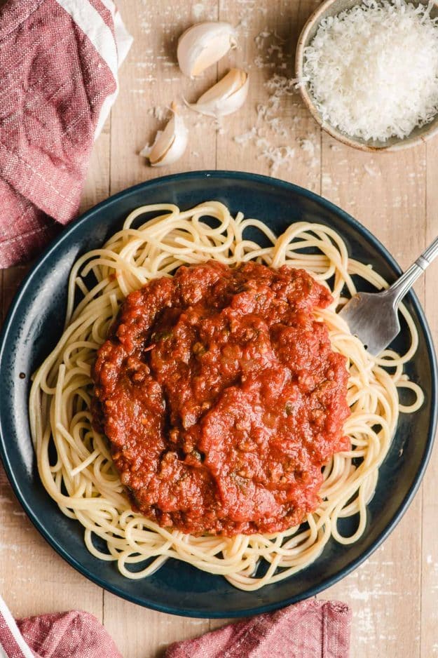 Crock Pot Spaghetti Sauce with Ground Beef - NeighborFood